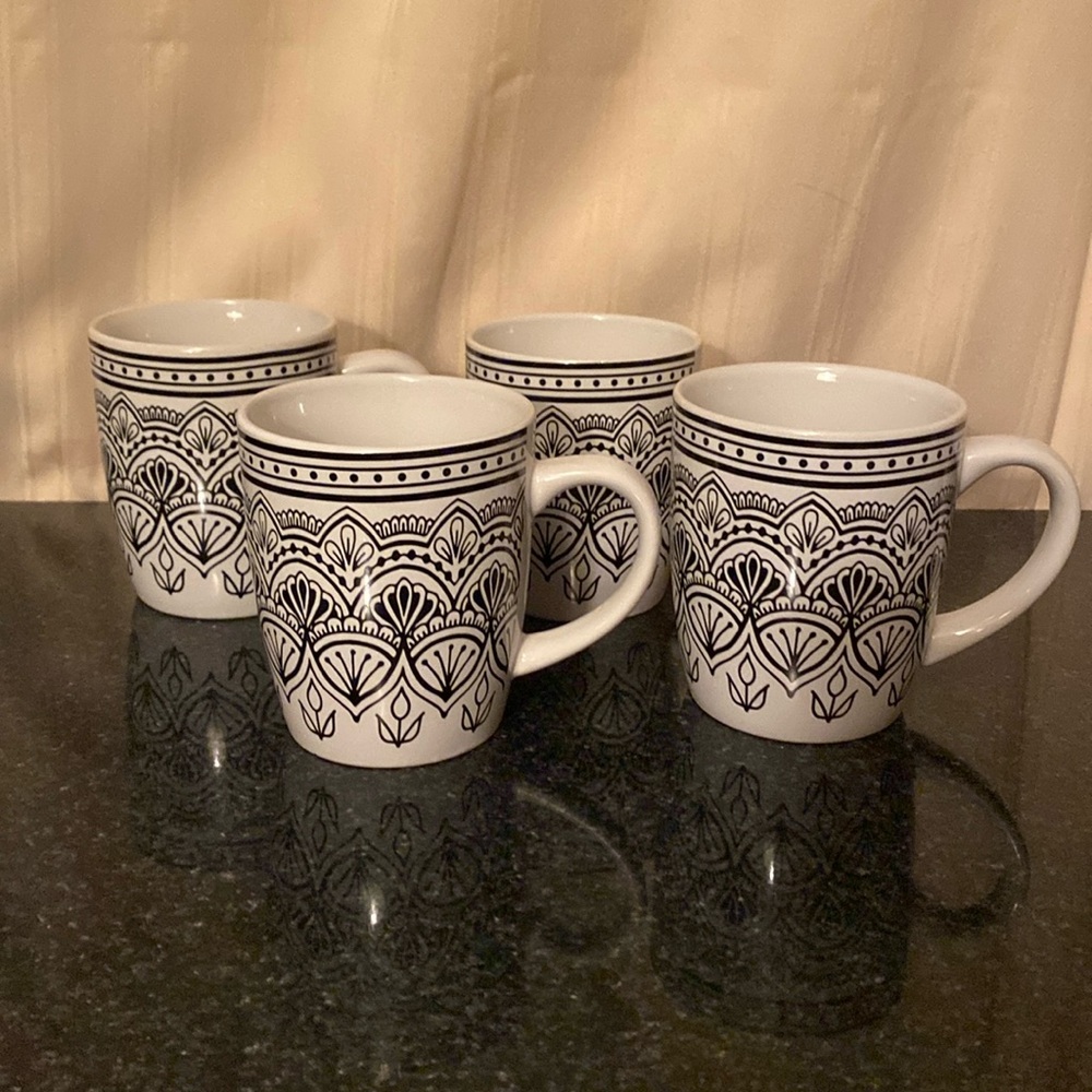 NEW! Set of 4 Royal Norfolk Mugs